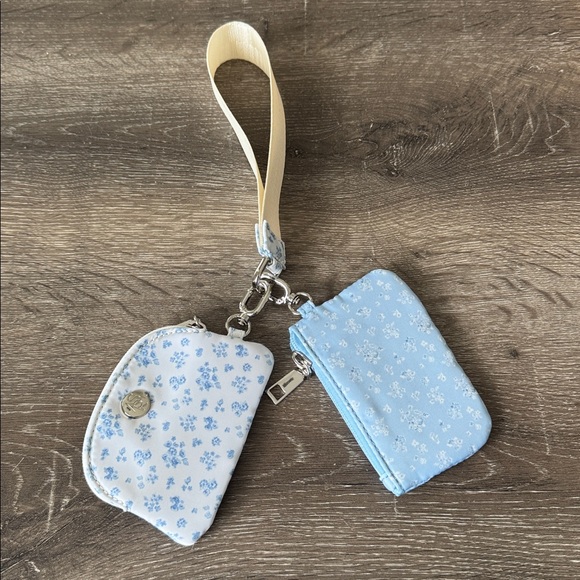 Altar’d State Keychain Wallet Landyard - Picture 2 of 3